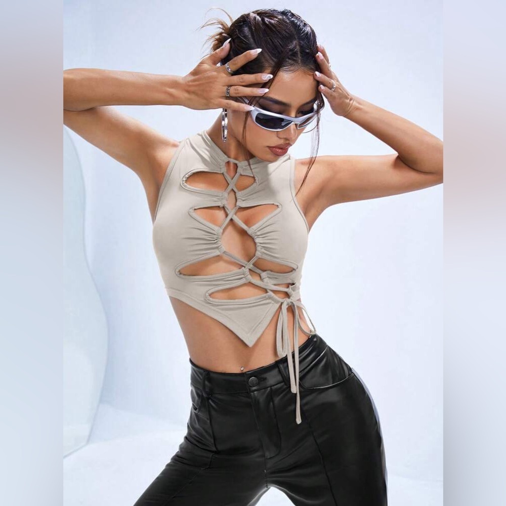 Cut Out Lace Up Round Neck Tie Front Asymmetrical Hem Crop Tank Top, XS